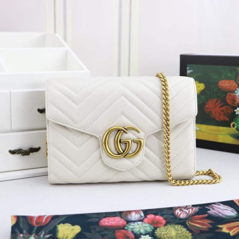 G*u*i wallets & purse